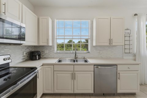 Townhouse in Port St. Lucie, Florida 3 bedrooms, 173.36 sq.m. № 2261147 - photo 3