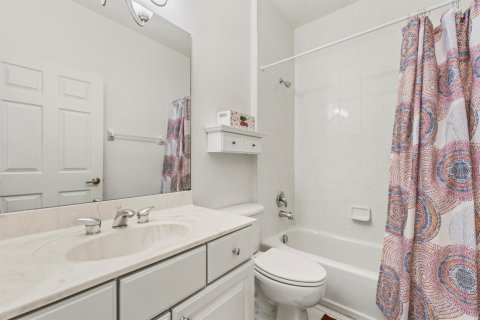 Townhouse in Port St. Lucie, Florida 3 bedrooms, 173.36 sq.m. № 2261147 - photo 28