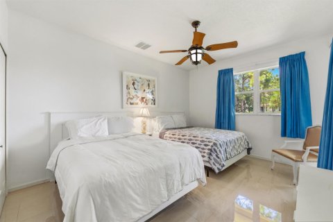 Townhouse in Port St. Lucie, Florida 3 bedrooms, 173.36 sq.m. № 2261147 - photo 27