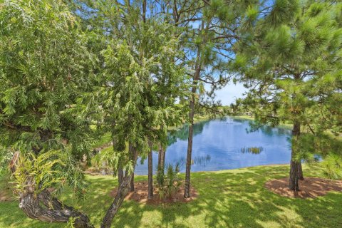 Townhouse in Port St. Lucie, Florida 3 bedrooms, 173.36 sq.m. № 2261147 - photo 15