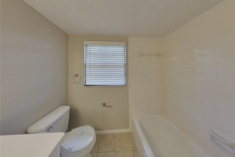 House in Valrico, Florida 4 bedrooms, 209.77 sq.m. № 1910994 - photo 16