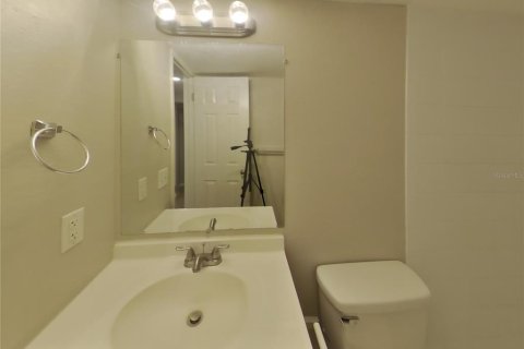 House in Valrico, Florida 4 bedrooms, 209.77 sq.m. № 1910994 - photo 15