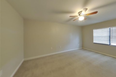 House in Valrico, Florida 4 bedrooms, 209.77 sq.m. № 1910994 - photo 12