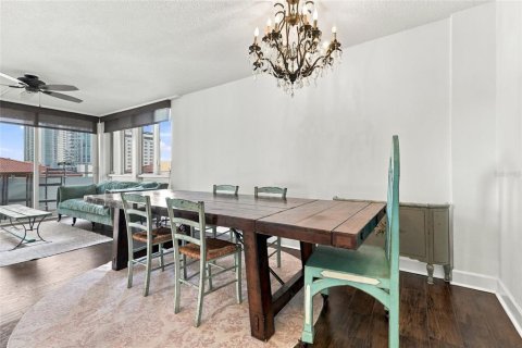 Condo in Saint Petersburg, Florida, 2 bedrooms № 2420533 - photo 4