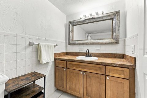 Condo in Saint Petersburg, Florida, 2 bedrooms № 2420533 - photo 24