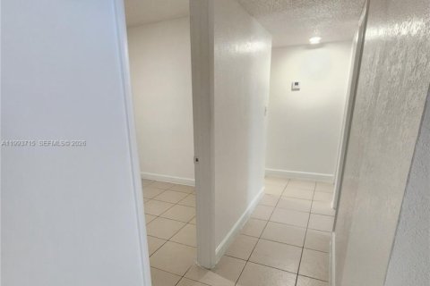 Apartamento en alquiler en Cutler Bay, Florida, 3 dormitorios, 20773.04 m2 № 2055491 - foto 8