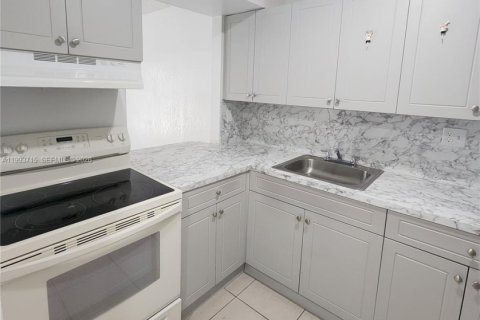 Apartamento en Cutler Bay, Florida 3 dormitorios, 20773 m2 № 2055491