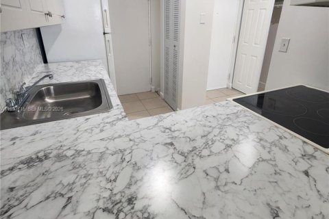 Apartamento en alquiler en Cutler Bay, Florida, 3 dormitorios, 20773.04 m2 № 2055491 - foto 7