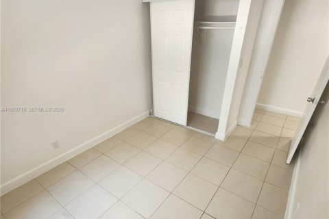 Apartamento en alquiler en Cutler Bay, Florida, 3 dormitorios, 20773.04 m2 № 2055491 - foto 10