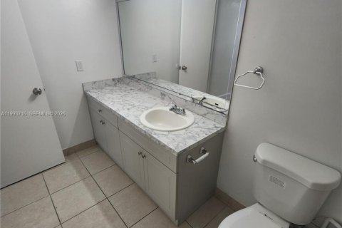 Apartamento en alquiler en Cutler Bay, Florida, 3 dormitorios, 20773.04 m2 № 2055491 - foto 12