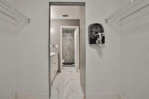 House in Kissimmee, Florida 2 bedrooms, 96.43 sq.m. № 1721703 - photo 16