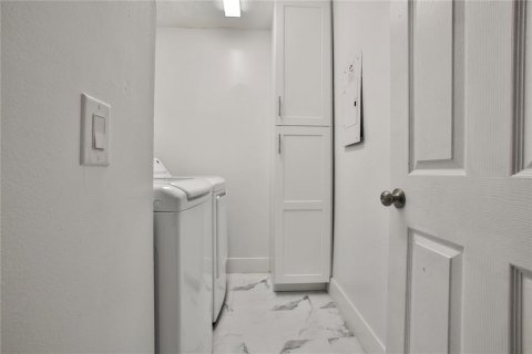 House in Kissimmee, Florida 2 bedrooms, 96.43 sq.m. № 1721703 - photo 22