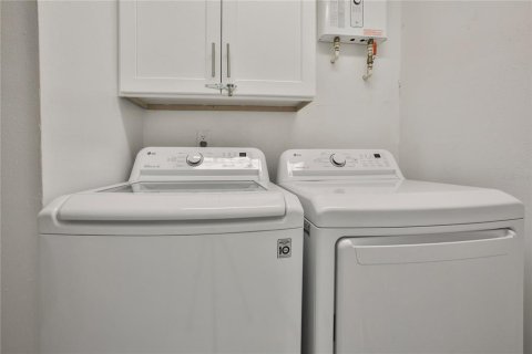 House in Kissimmee, Florida 2 bedrooms, 96.43 sq.m. № 1721703 - photo 23