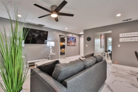 House in Kissimmee, Florida 2 bedrooms, 96.43 sq.m. № 1721703 - photo 5