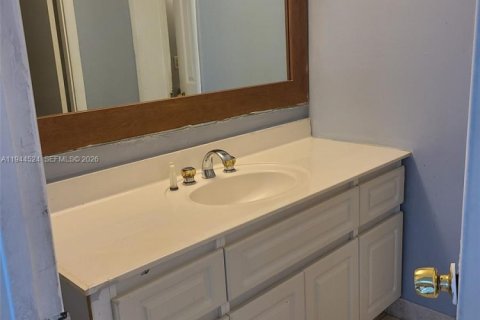 Condominio en venta en Miami, Florida, 1 dormitorio, 76.74 m2 № 2001073 - foto 10