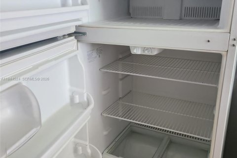 Condominio en venta en Miami, Florida, 1 dormitorio, 76.74 m2 № 2001073 - foto 14