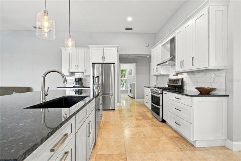 Купить виллу или дом в Тампа, Флорида 9 комнат, 227.24м2, № 2427221 - фото 10
