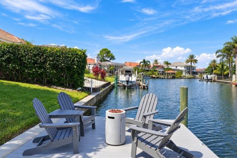 Casa en Tampa, Florida 4 dormitorios, 227.24 m2 № 2427221