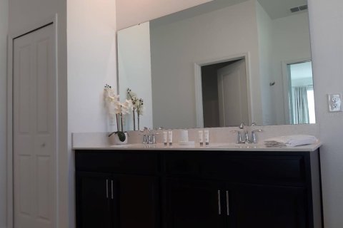 Condo in Davenport, Florida, 3 bedrooms  № 1902728 - photo 10