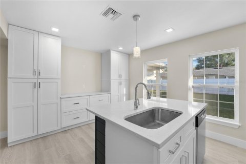 Casa en venta en Winter Park, Florida, 3 dormitorios, 198.25 m2 № 1519203 - foto 8