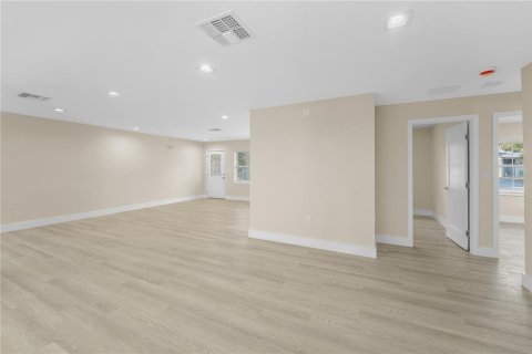Casa en venta en Winter Park, Florida, 3 dormitorios, 198.25 m2 № 1519203 - foto 11
