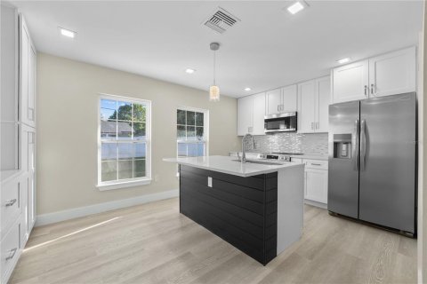 Casa en venta en Winter Park, Florida, 3 dormitorios, 198.25 m2 № 1519203 - foto 3