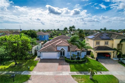Casa en alquiler en Miami, Florida, 4 dormitorios, 180.04 m2 № 1953610 - foto 2