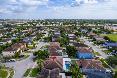 Casa en alquiler en Miami, Florida, 4 dormitorios, 180.04 m2 № 1953610 - foto 5