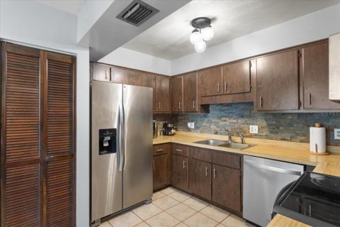 House in Gainesville, Florida 2 bedrooms, 99.59 sq.m. № 1907411 - photo 10