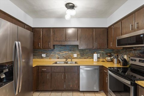 House in Gainesville, Florida 2 bedrooms, 99.59 sq.m. № 1907411 - photo 11