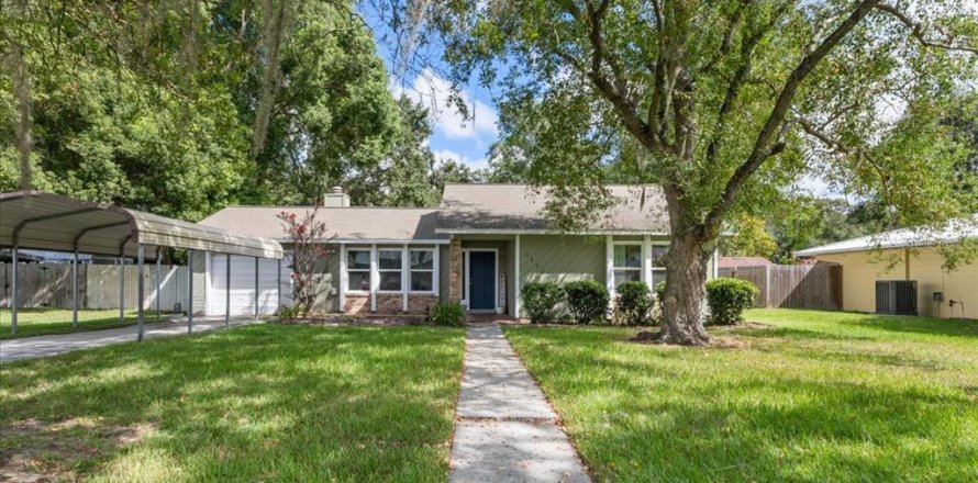 House in Gainesville, Florida 2 bedrooms, 99.59 sq.m. № 1907411