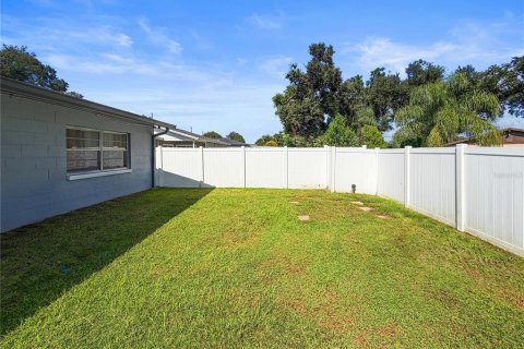 House in Brandon, Florida 3 bedrooms, 139.26 sq.m. № 2428751 - photo 24