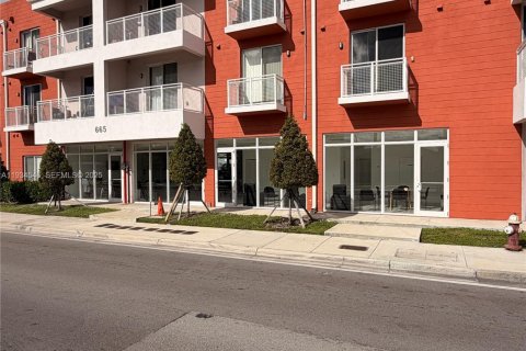 Купить коммерческую недвижимость в Хайалиа, Флорида № 1992724 - фото 12