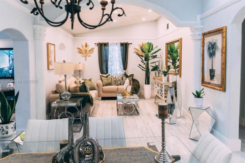Casa en alquiler en Miami Gardens, Florida, 4 dormitorios, 171.03 m2 № 1944331 - foto 4