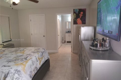 Снять в аренду виллу или дом в Корал-Спрингс, Флорида 4 спальни, 203.55м2, № 1934351 - фото 14