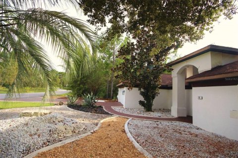 House in Homosassa, Florida 2 bedrooms, 166.76 sq.m. № 2116090 - photo 11