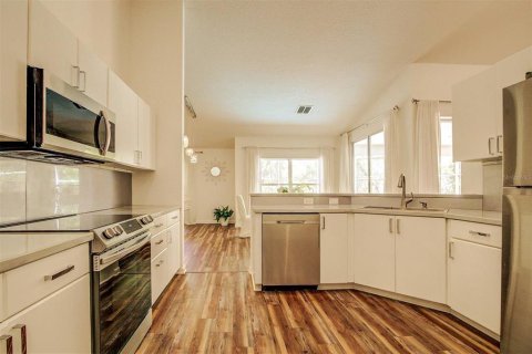 House in Homosassa, Florida 2 bedrooms, 166.76 sq.m. № 2116090 - photo 7