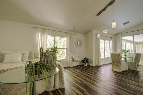 House in Homosassa, Florida 2 bedrooms, 166.76 sq.m. № 2116090 - photo 12