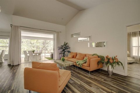 House in Homosassa, Florida 2 bedrooms, 166.76 sq.m. № 2116090 - photo 2