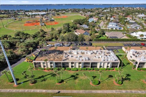 Copropriété à louer à Melbourne Beach, Floride: 2 chambres, 112.88 m2 № 2101251 - photo 2