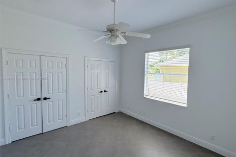 House in Port St. Lucie, Florida 6 bedrooms, 265.24 sq.m. № 2077052 - photo 19