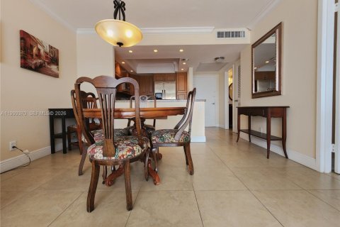 Купить кондоминиум в Халландейл-Бич, Флорида 1 спальня, 68.38м2, № 2064130 - фото 9