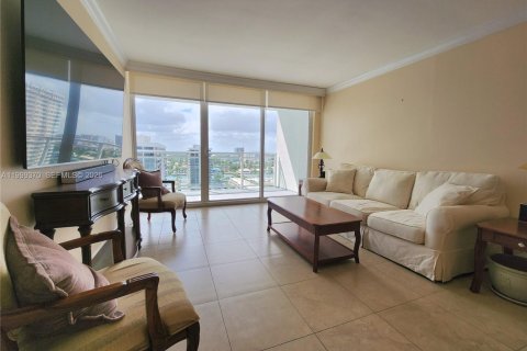 Купить кондоминиум в Халландейл-Бич, Флорида 1 спальня, 68.38м2, № 2064130 - фото 3