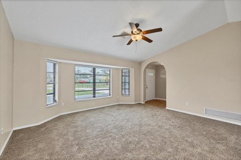 House in Port Charlotte, Florida 3 bedrooms, 178.28 sq.m. № 1777148 - photo 13
