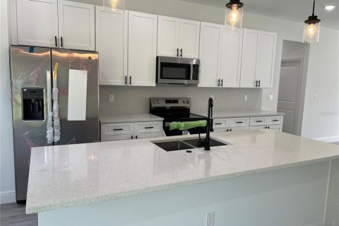House in Ocala, Florida 4 bedrooms, 164.81 sq.m. № 1885768 - photo 3