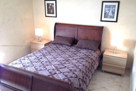 Condo in Sunny Isles Beach, Florida, 3 bedrooms  № 2081469 - photo 10