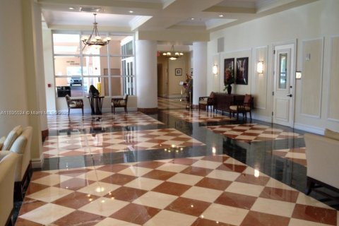 Condo in Sunny Isles Beach, Florida, 3 bedrooms  № 2081469 - photo 14