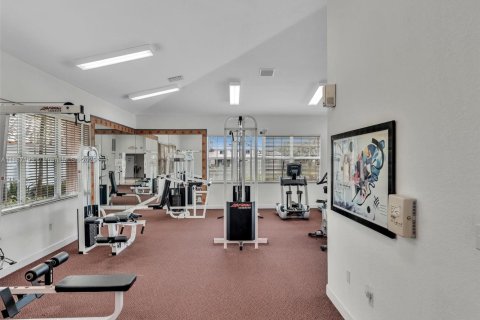 Купить виллу или дом в Пемброк-Пайнс, Флорида 3 спальни, 111.85м2, № 1932781 - фото 28