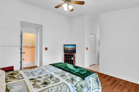 Купить виллу или дом в Пемброк-Пайнс, Флорида 3 спальни, 111.85м2, № 1932781 - фото 9