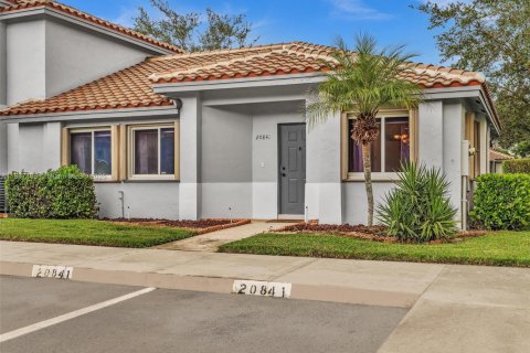 Купить виллу или дом в Пемброк-Пайнс, Флорида 3 спальни, 111.85м2, № 1932781 - фото 3